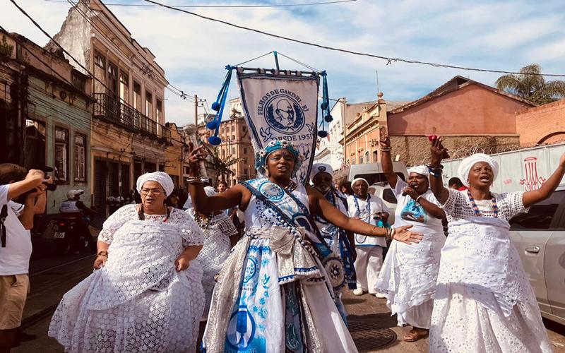 Filhos de Gandhi celebra Iemanjá com cortejo e outras atividades