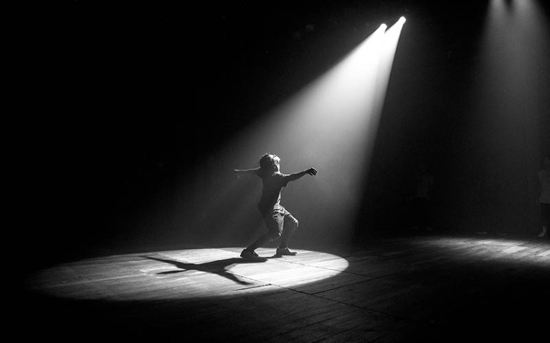 Festival Dança em Trânsito ocupa o Centro Cultural Espaço Tápias com o projeto Palco Carioca Carlos Laerte