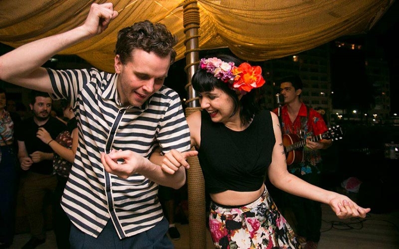 Lindy Hop em ritmo de carnaval com Swingin`on Sundays