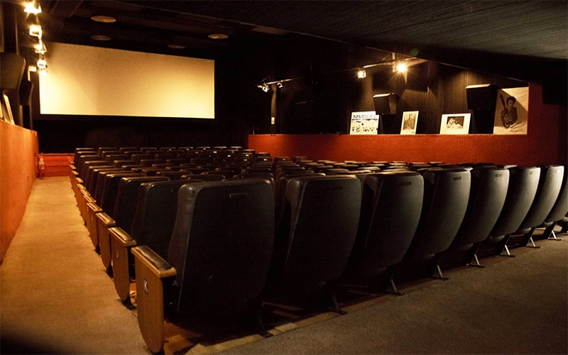 Depois de reforma, Gran Cine Bardot, em Búzios, reabre as portas como sala multiuso