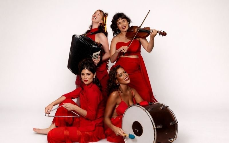 Tocaia leva forró ao Circo Voador com participações de Chico Chico, Ilessi e Carol Olly