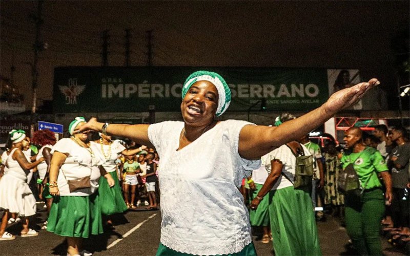 Império Serrano lança enredo do Carnaval 2027 em roda de samba na Banca do André