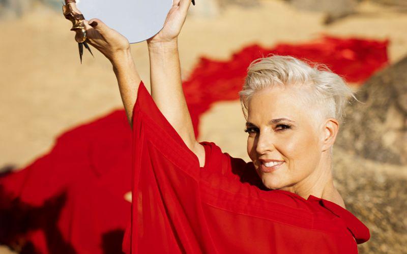 Novo EP de Isabella Taviani marca retorno aos palcos com banda