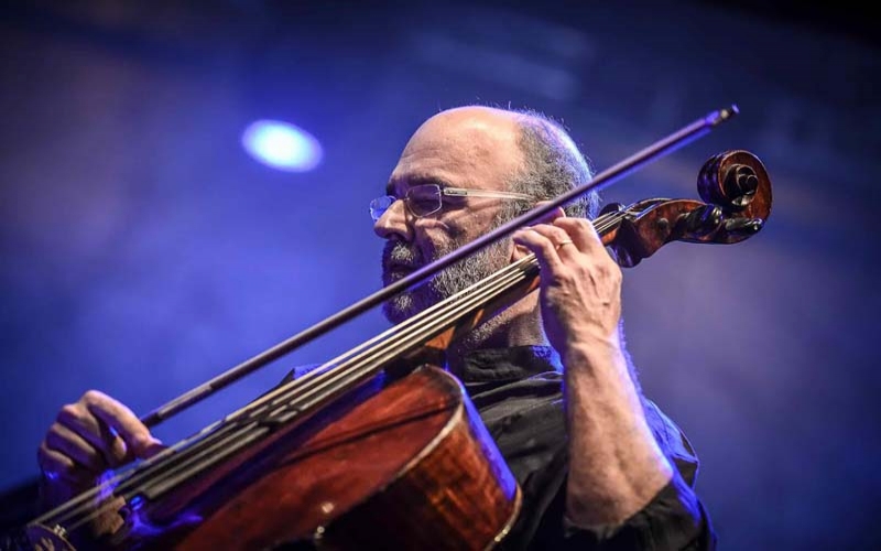 Jaques Morelenbaum e Cellosam3atrio no Teatro Prudential