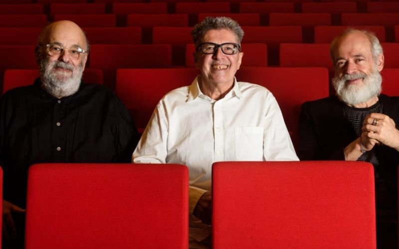 Jaques Morelenbaum, Carlos Malta e Marcelo Costa apresentam "Trem de Três" no Manouche