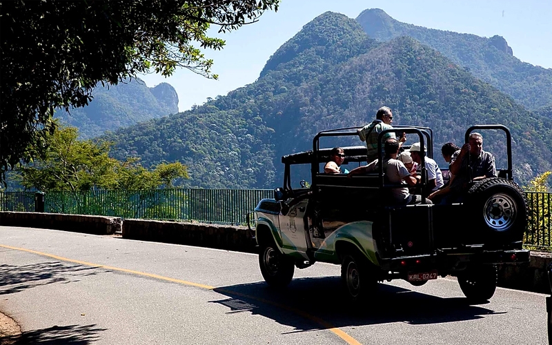 Passeio de Jeep à Pedra do Telégrafo: uma experiência inesquecível