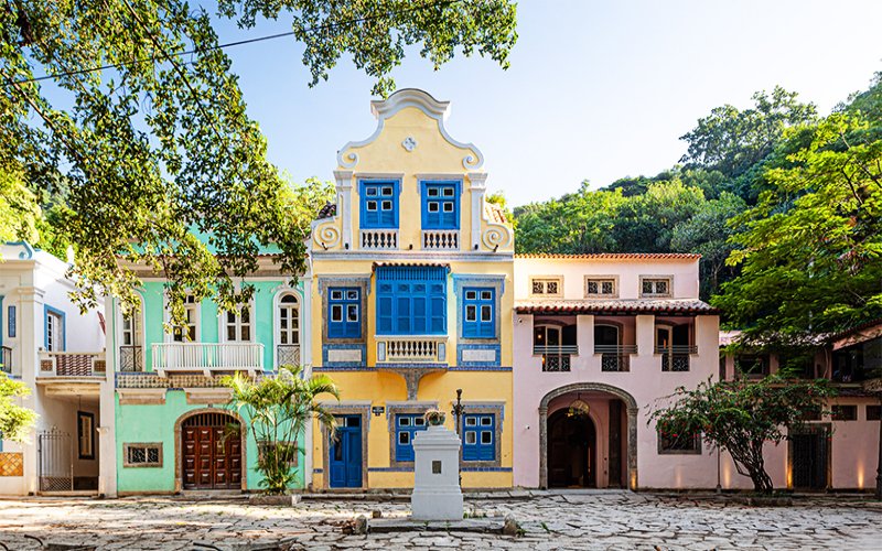 CarnavÁries leva ressaca de carnaval ao Jo&Joe com shows e bloco