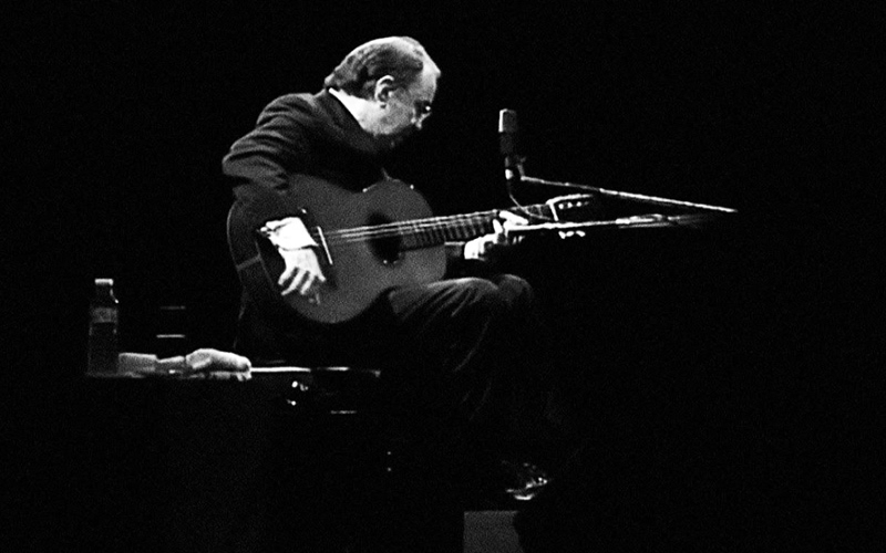 Selo SESC lança álbum duplo de João Gilberto com canção inédita e nunca gravada