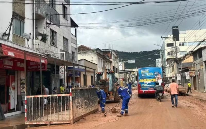 Rio de Janeiro abre pontos de doações para desabrigados em Juiz de Fora e região