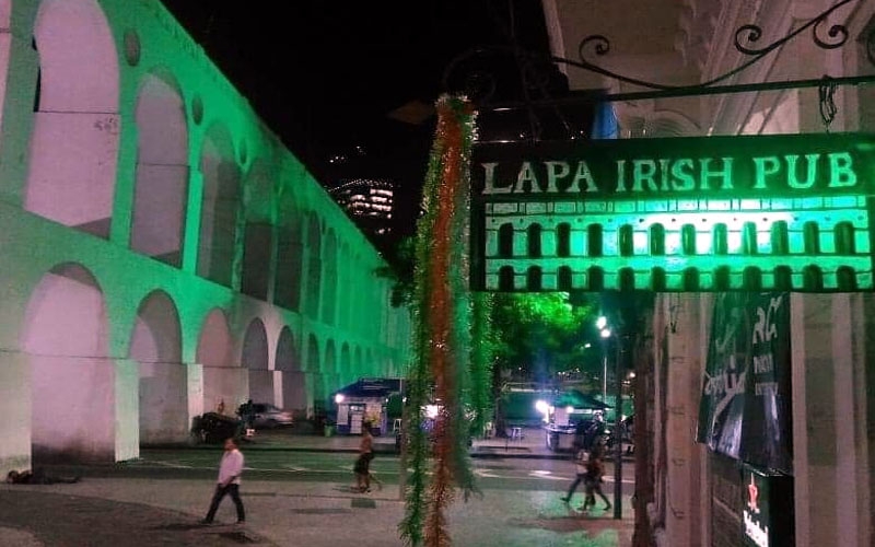 Karaokê no Lapa Irish Pub