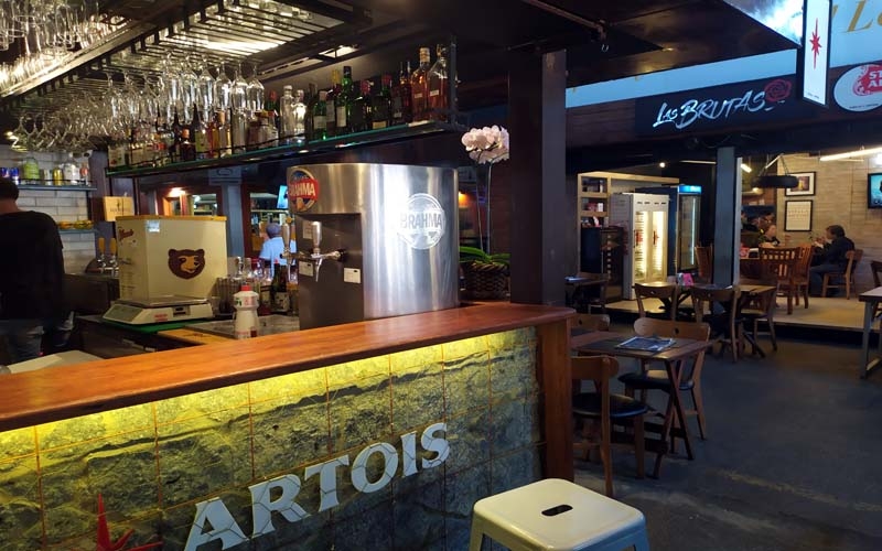 Las Brutas, boa gastronomia e happy hour na  Cobal do Humaitá