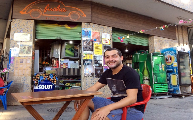 Fuska Bar: pé sujo dita moda na Zona Sul