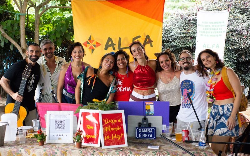 Mães Boêmias comemoram um ano com roda de samba e atividades para as crianças