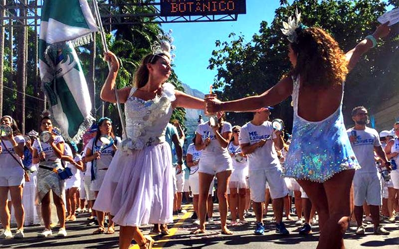 Desfile do Bloco Me Esquece