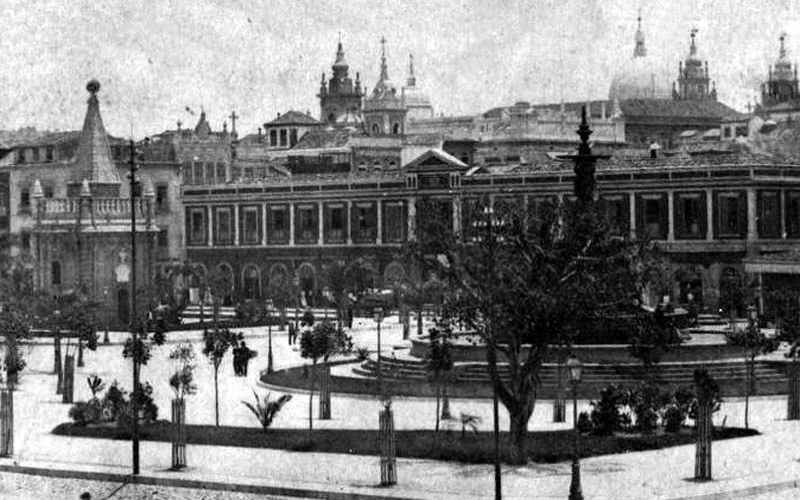 Mercado da Candelária, projeto de Grandjean de Montigny, construído em 1841