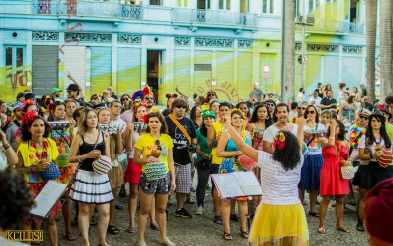 Ensaio de rua do Multibloco