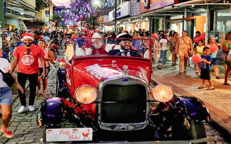 Angra dos Reis ganha Vila do Noel com extensa programação, abertura tem cortejo