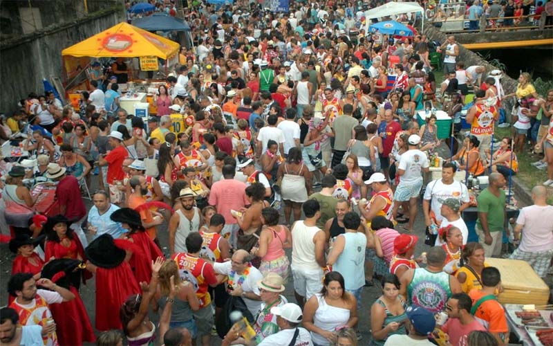 Desfile do Nem Muda Nem Sai de Cima