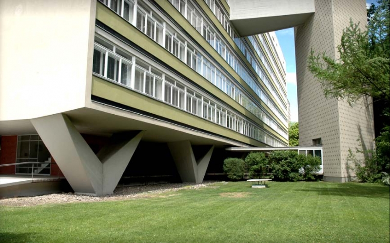 Oscar Niemeyer ajudou a reerguer bairro destruído pela guerra em Berlim