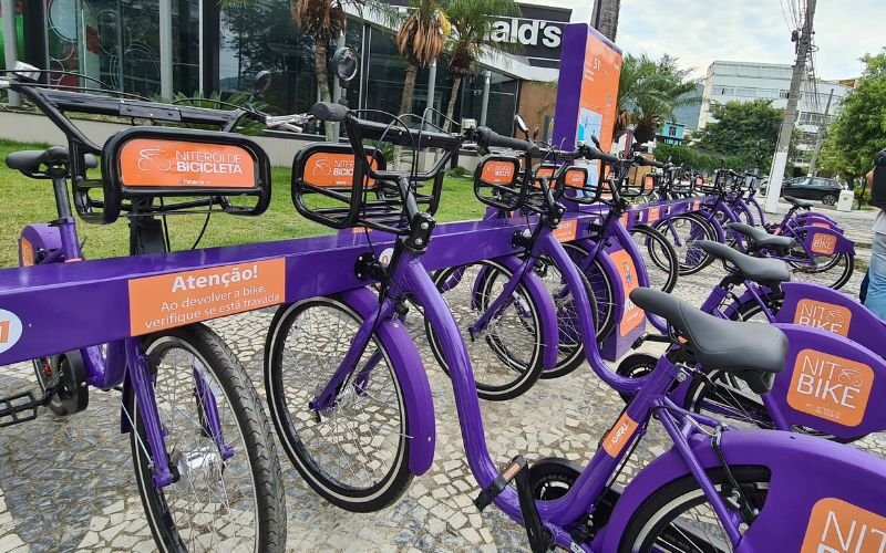 Praia de São Francisco ganha estação de NitBike