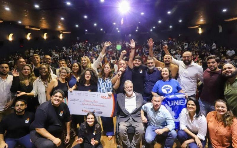 Estudantes começam a receber Aluguel Universitário da Prefeitura de Niterói