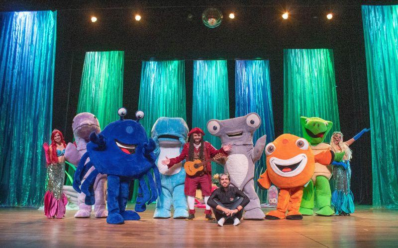 Musical infantil “O Tubarão Martelo e os habitantes do fundo do mar” em única apresentação no Teatro Clara Nunes