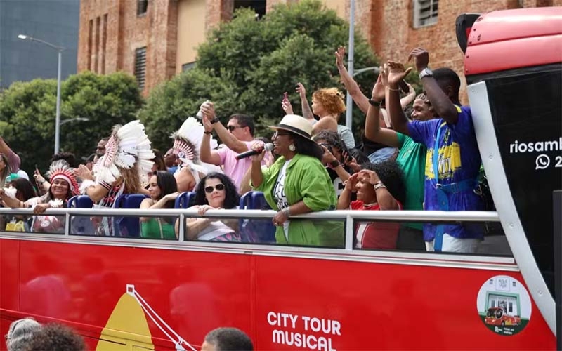 Ônibus do samba promete ser a sensação do verão carioca