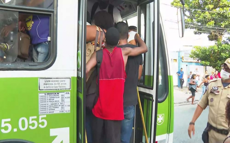 Prefeito Eduardo Paes apela para rodoviários do BRT voltarem ao trabalho