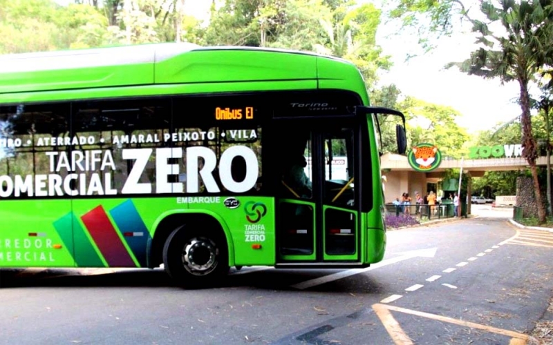 Volta Redonda ganha ônibus para percorrer de graça parques e jardim zoológico