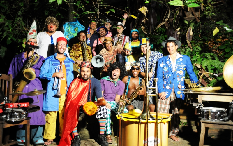 Ensaio da Orquestra Voadora no Parque de Madureira