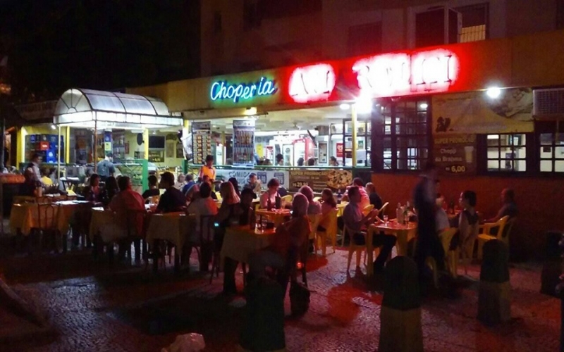 Bar e restaurante Os Ximenes agora na Glória