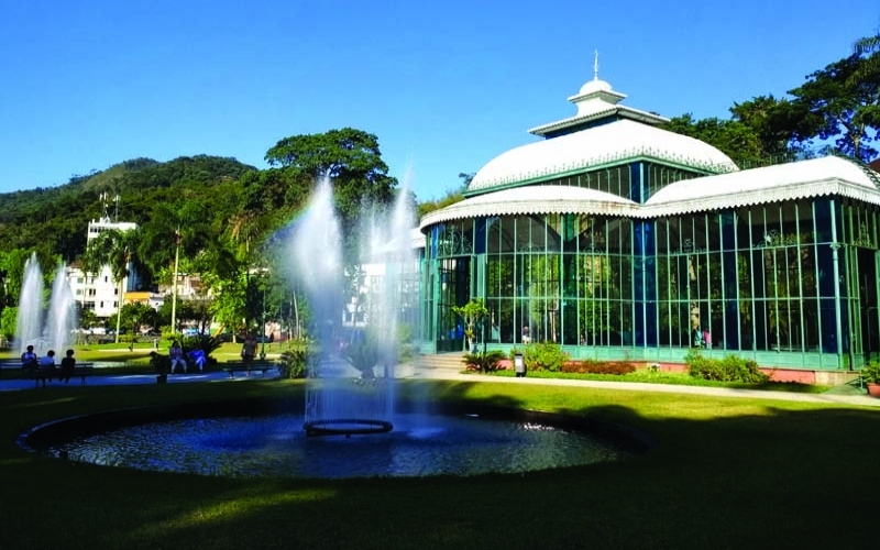 Palácio de Cristal, ícone arquitetônico de Petrópolis foi construído na França