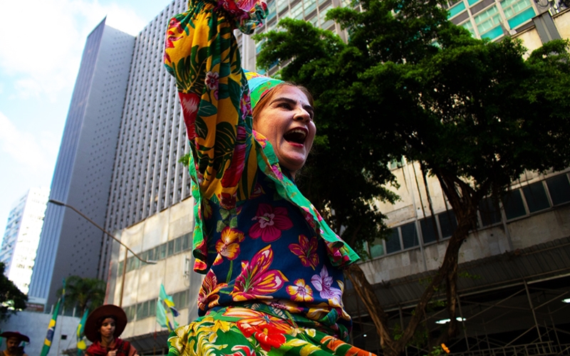 Parada 7: cortejo artístico da Cinelândia à Praça Tiradentes no feriado de 7 de setembro