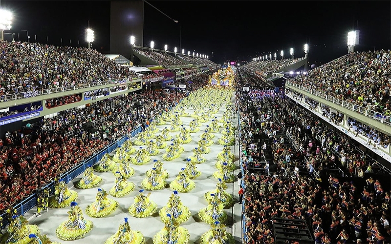 Passarela do Samba é recordista mundial do Guinness em reciclagem de latas de alumínio