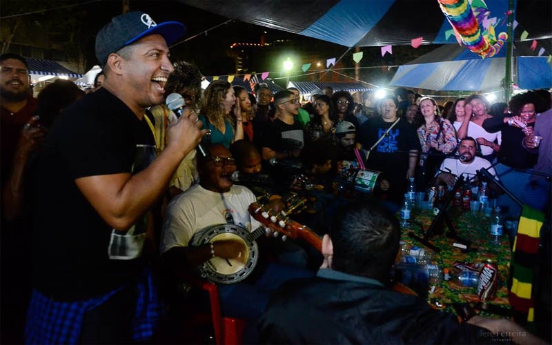 Samba no Jardim com duas rodas: Pedra do Sal e Pede Teresa