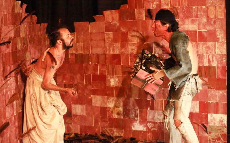 Pequena Companhia de Teatro chega ao CCBB com uma série de atividades que documentam 20 anos de trajetória
