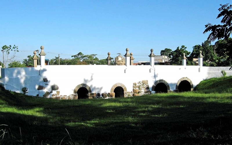 Ponte dos Jesuítas, construída em 1752, regulava o volume de água em Santa Cruz