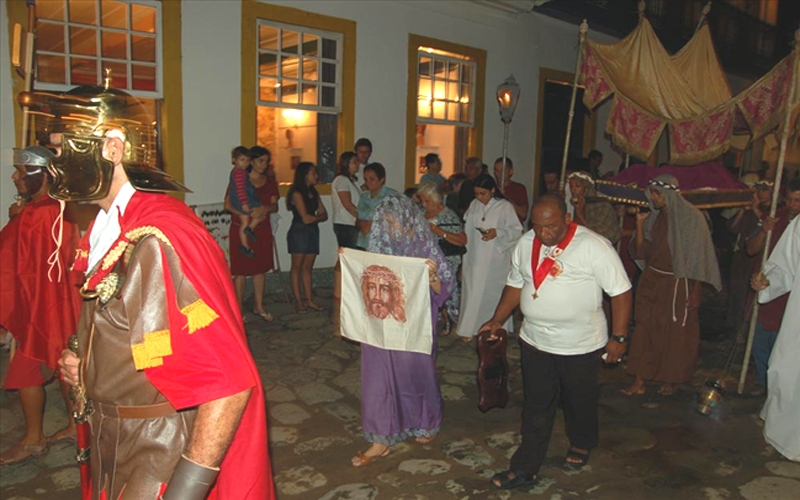 Procissões marcam Semana Santa de Paraty