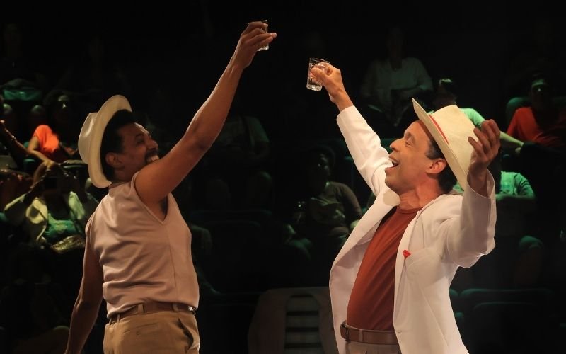 O premiado espetáculo Professor Samba – Uma Homenagem a Ismael Silva realiza única apresentação no SESC Madureira