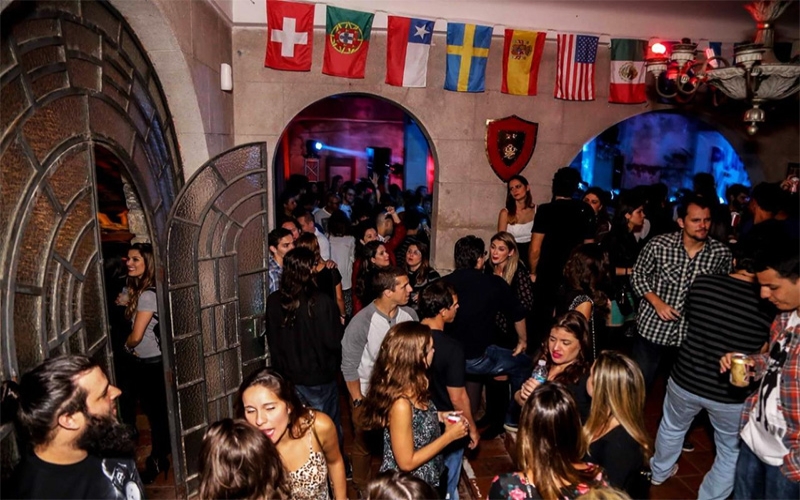 Festa de Halloween no Pura Vida Hostel, grátis