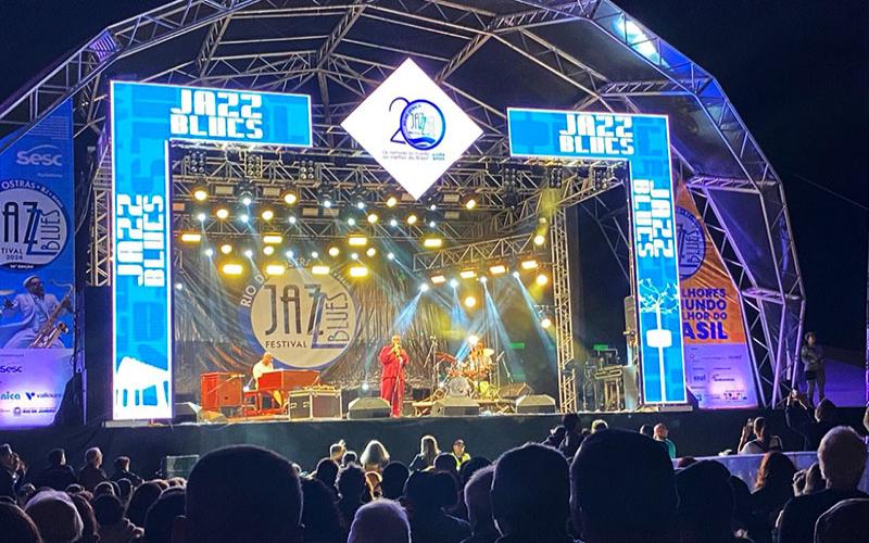 Rio das Ostras Jazz & Blues 2025 terá 30 shows em cinco palcos