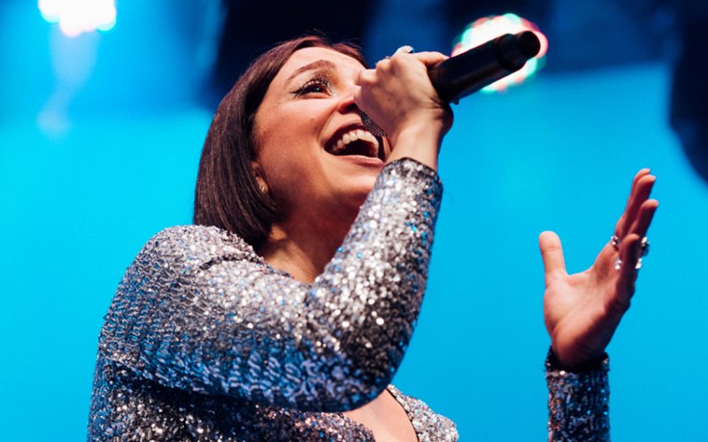 Roberta Sá no Teatro Riachuelo