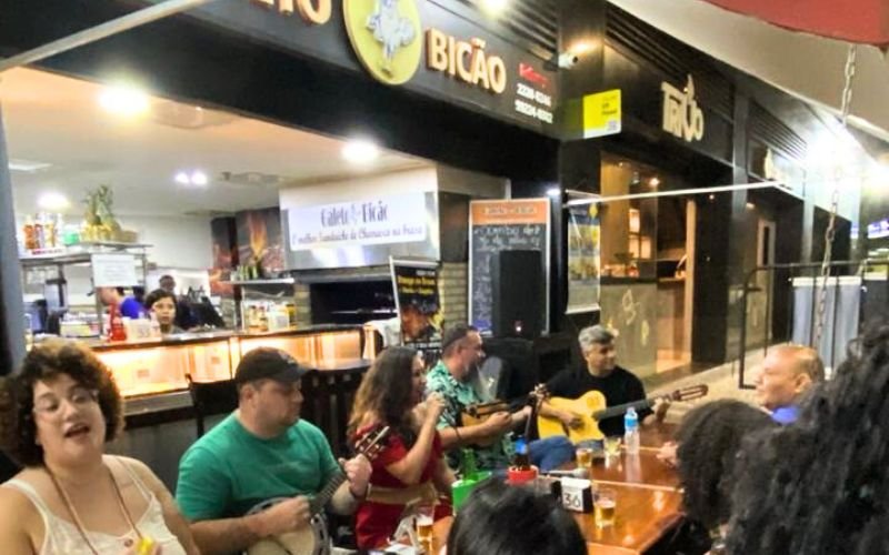 Samba da Maytê Correa no Galeto Bicão