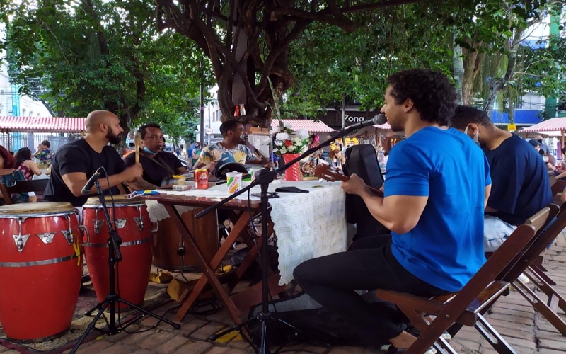 Roda de samba da Feira de Artesanato da Praça São Salvador