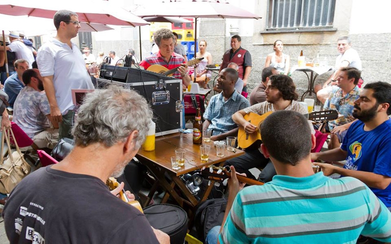 Roda de samba na Folha Seca