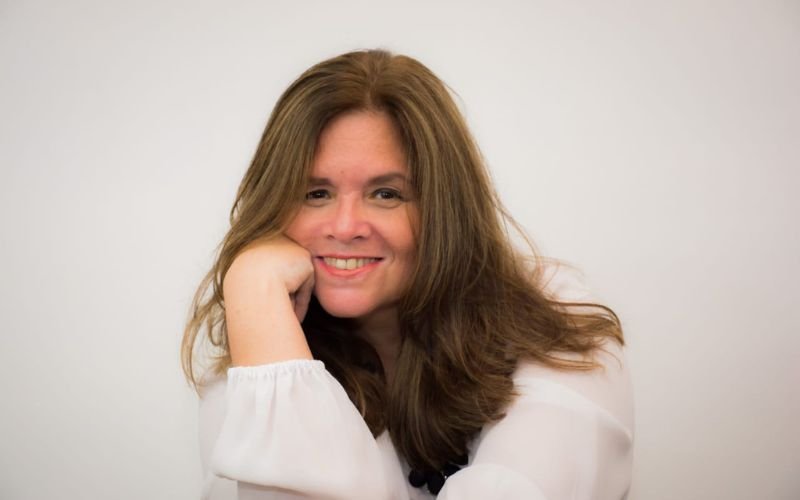 Rosana Sabença canta Elis Regina e Nara Leão no Centro da Música Carioca