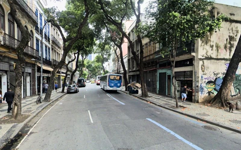 CET-Rio monta esquema especial de trânsito para intervenções na Rua da Carioca