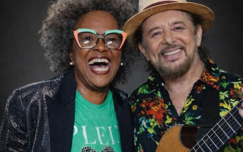 Geraldo Azevedo e Sandra de Sá na Praia dos Cavaleiros em Macaé