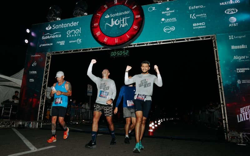 Santander Night Run 2026 abre circuito com etapa no Sambódromo do Rio