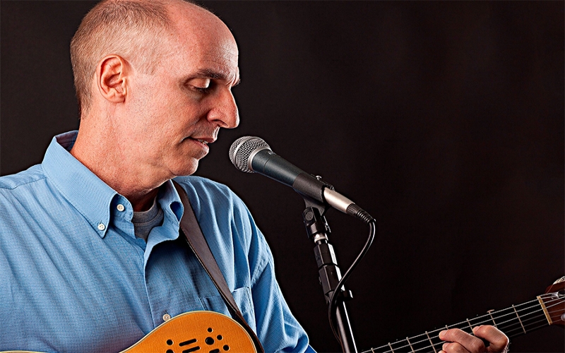 Sergio Coelho e Trio interpretam Gonzaguinha e Fagner no Centro da Música Carioca